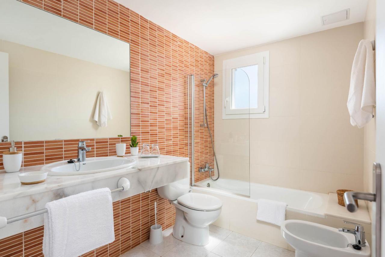 Rimar 6, 2 Bedroom Apartment, Cap D'Artrutx Cala' en Bosch Bagian luar foto